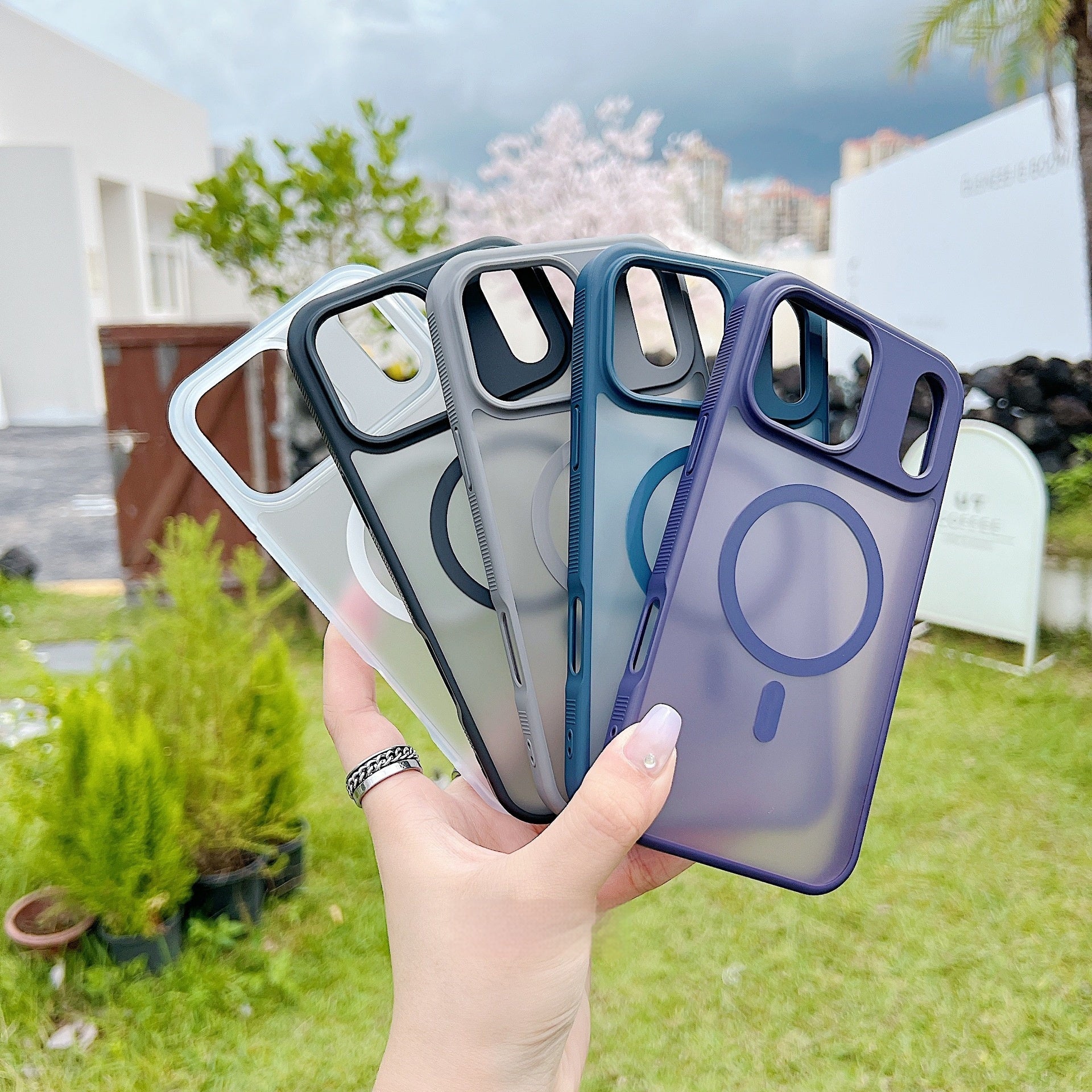 Fashion Magnetic Matte Drop-resistant Protective Cover