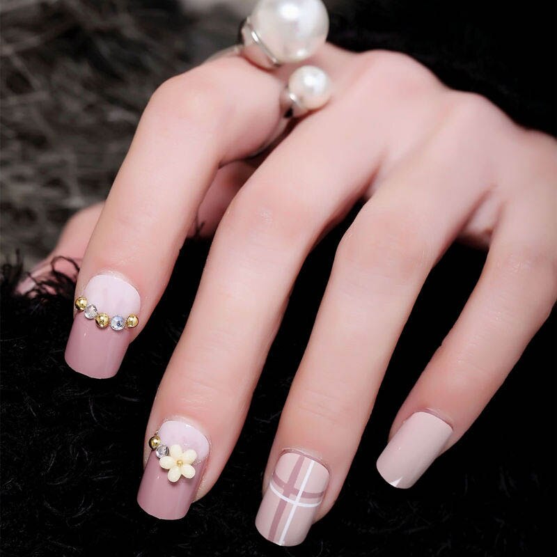 designer Crystal Flowers  with stones Press-on Nails 24 Pcs Set
