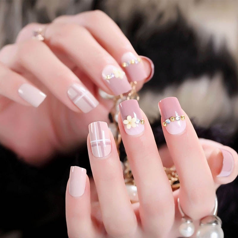 designer Crystal Flowers  with stones Press-on Nails 24 Pcs Set